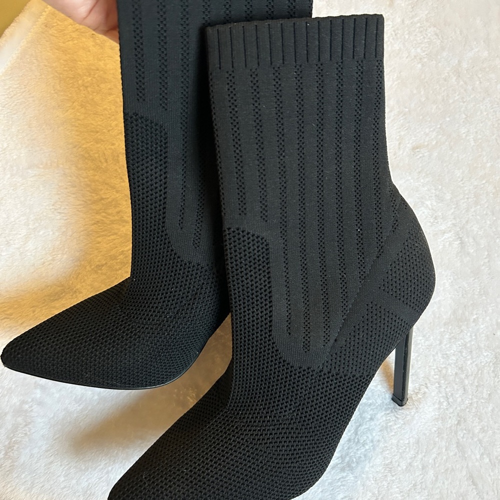 Steve Madden black Knit bootie